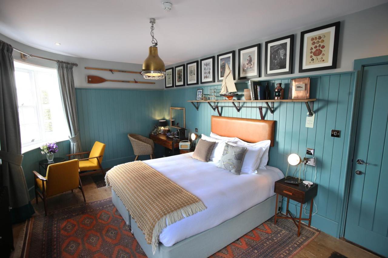 The Pilot Boat Hotel ไลม์รีจิส ภายนอก รูปภาพ